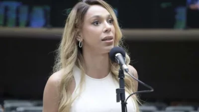 ESCÂNDALO: Deputada Erika Hilton Recebe R$ 24,7 Mil da Câmara por Cirurgia no Nariz