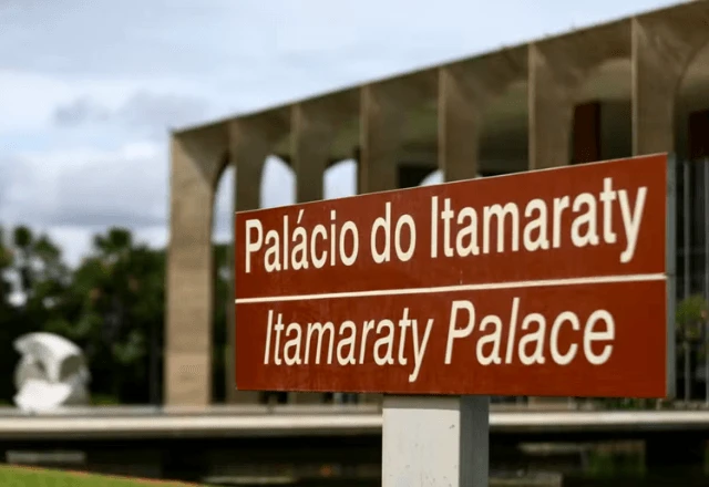 Brasil se Revolta Contra Bombardeios dos EUA em Instalações Nucleares do Irã