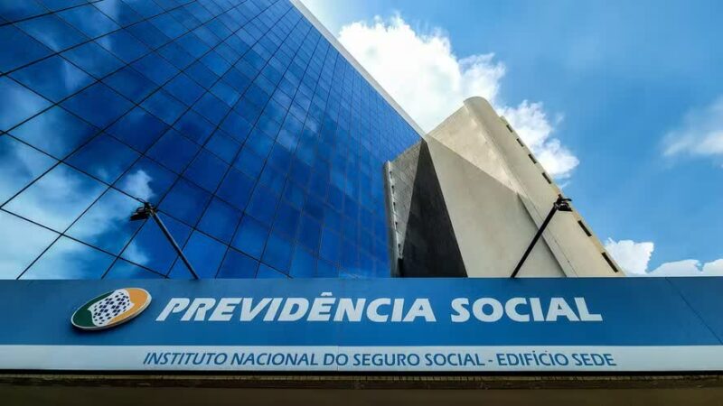BOMBA! Auditoria Devastadora Revela Mais de 1 MILHÃO de Pagamentos Suspeitos no INSS!