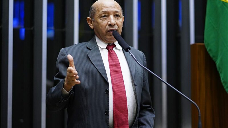 NOVA TAXA NA CERVEJA: Deputado Pressiona por Imposto Para Financiar o Carnaval