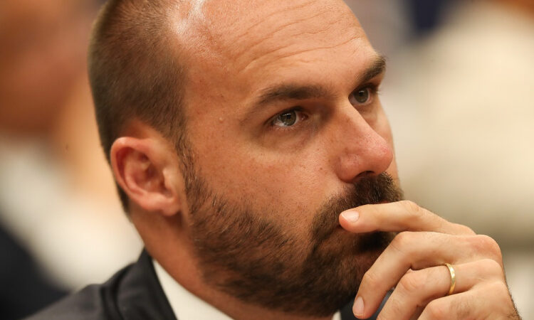 Ex-ministros de Bolsonaro flagrados como traidores da pátria em esquema bilionário de tarifaço