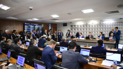 Bomba: PT planeja mega-golpe de marketing para anular revolta dos aposentados e proteger Lula