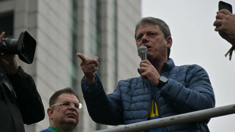 Polêmica na Política Brasileira: Tarcísio de Freitas Expõe Verdade Chocante Sobre Manifestações de Esquerda — O Que Isso Significa Para o Futuro do País?