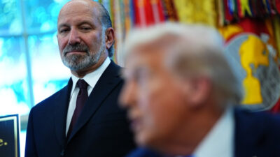 Secretário de Trump acusa Brasil de causar prejuízo bilionário aos EUA e exige intervenção imediata para consertar o país