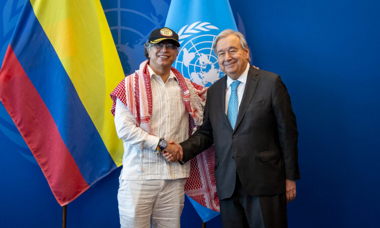 Gustavo Petro não se importa com revogação de visto pelos EUA: Declaração polêmica do presidente colombiano causa tensão internacional