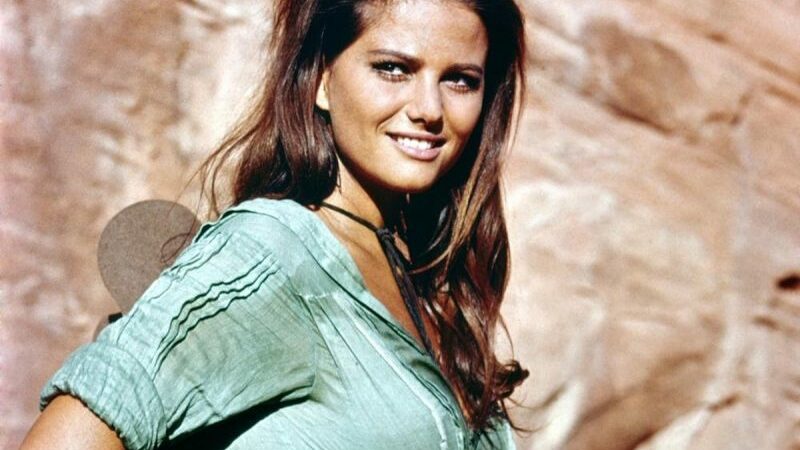 Claudia Cardinale, ícone do cinema italiano, desaparece aos 87 anos: Itália em luto pela perda da estrela que marcou gerações