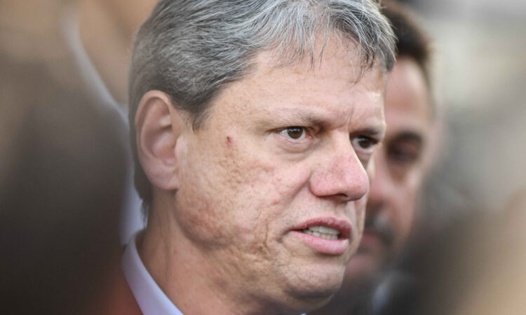 José Dirceu detona Tarcísio de Freitas: governador é fantasma sem Bolsonaro e pode desaparecer em 2024
