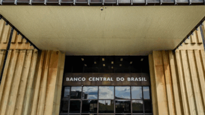 Alerta econômico: PIB despenca no Focus, inflação travada a 4,85% e dólar dispara