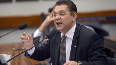 Bancada do PL revela carta na manga eficaz com altas chances de garantir salvamento de Bolsonaro