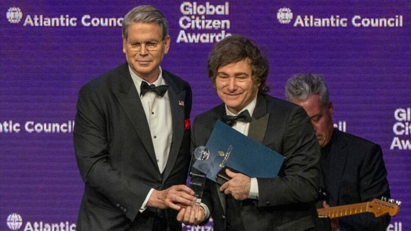 Milei é ovacionado nos EUA após discurso polêmico: Fazendo a Argentina grande novamente com inspiração em Trump