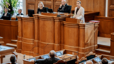 Dinamarca choca o mundo com polêmica proibição radical: redes sociais banidas para menores de 15 anos!