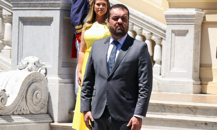 BOMBA: PGR recebe pedido de prisão de Cláudio Castro após operação tempestade no RJ