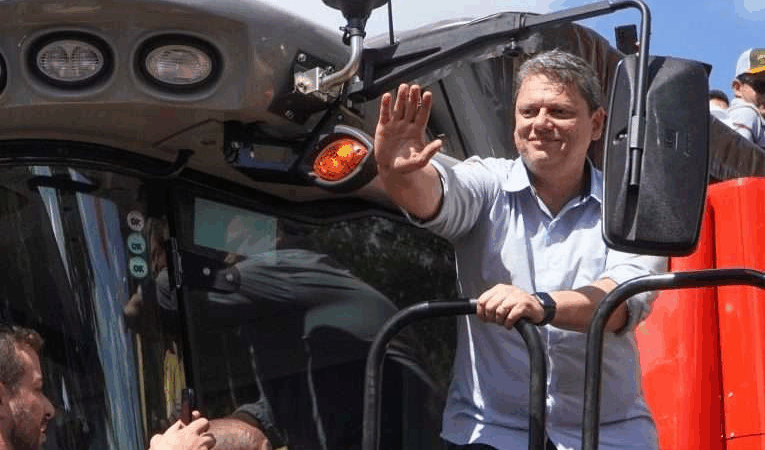 Ministro de Lula corre ao STF em desespero para barrar regularização de terras de Tarcísio; tensão no Planalto explode