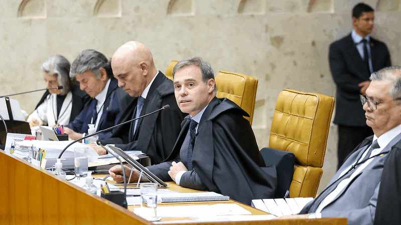 Ex-ministro do STF expõe escândalo: Ministros do Supremo liberam nepotismo e chocam com decisão polêmica sobre parentes.