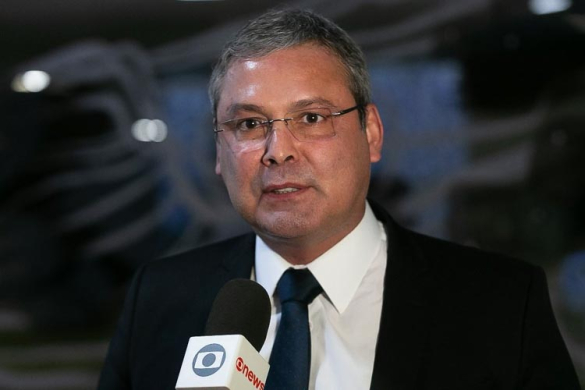 Lindbergh entra em embate acalorado com governador do Rio após megaoperação policial gerar polêmica; entenda a crise