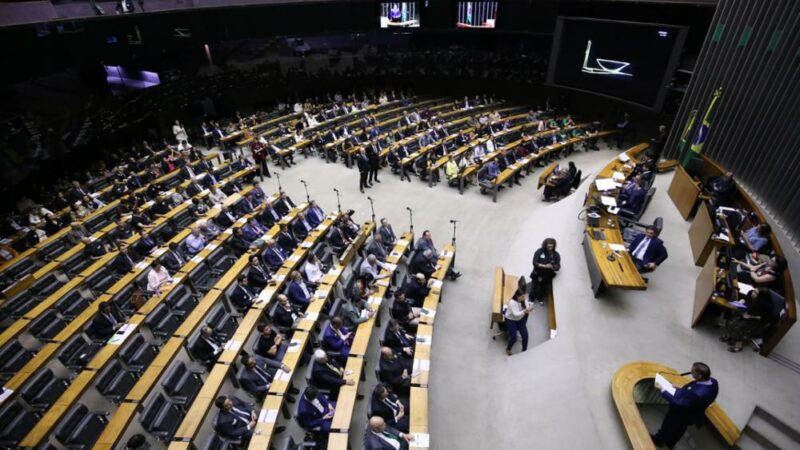 Governo bloqueia acesso a sites de apostas: beneficiários do Bolsa Família estão proibidos de usar bets a partir de agora – Descubra como isso afeta você!