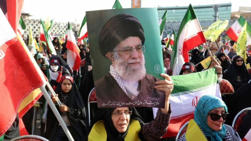 Irã abandona definitivamente acordo nuclear de 2015 e provoca alerta global por crise internacional iminente