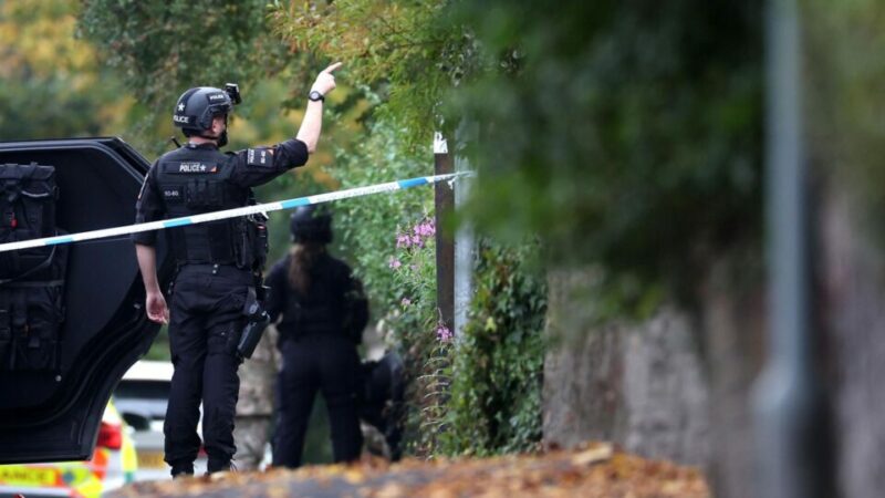 Escândalo: Pai de autor de ataque antissemita teria celebrado ataques do Hamas em redes sociais, aponta investigação