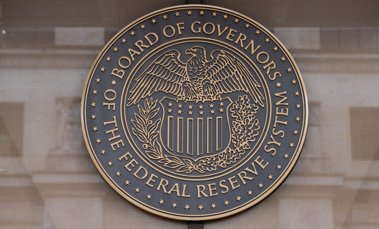 VIRADA NA INFLAÇÃO AMERICANA: Expectativa para 1 ano cai para 3,2%, diz o Fed.