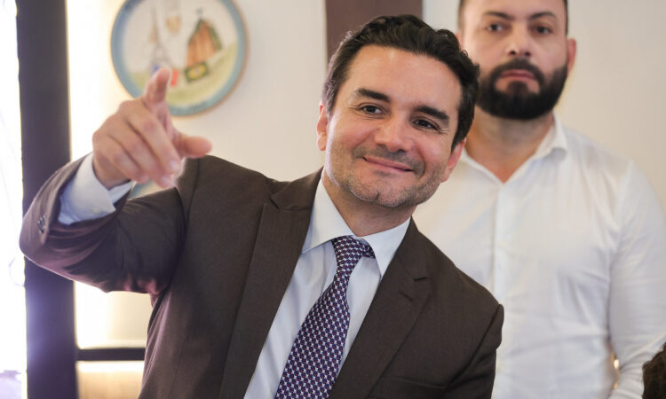 Sabino decret permanência no poder até o fim do ano! MANTÉM-SE ate o fim! $