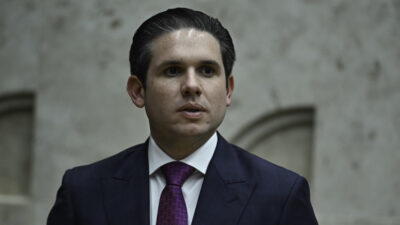 Furacão nas redes faz Motta adiar votação do PL Antifacção na 4ª versão explosiva