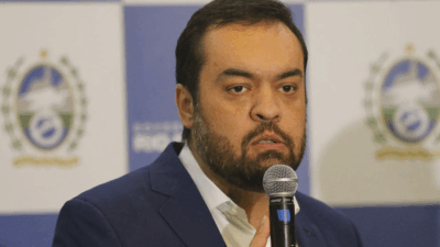 Atenção! Cláudio Castro dispara novo recado incisivo à bandidagem

Governador Castro ataca: aposta dobrada contra a criminalidade

Cláudio Castro dispara novo recado de guerra à bandidagem

Governador Castro dispara recado duro à bandidagem: aposta dobrada