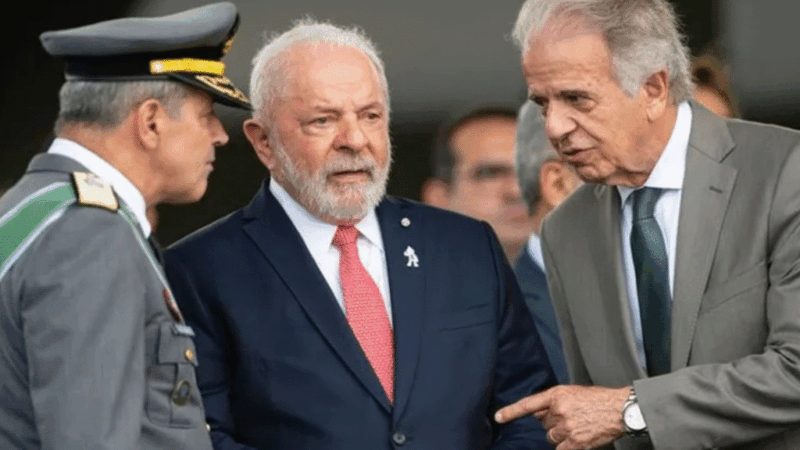 Ministro tenta culpar Lula por falha do Exército no RJ e a desculpa que não cola com o povo
