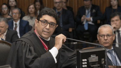 Choro e Bolsonaro: novo conselheiro do TCE-SP emociona em discurso de posse