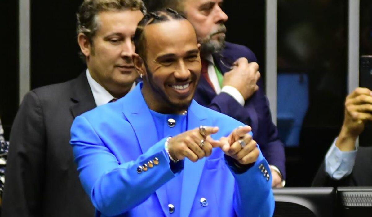 Lewis Hamilton em lágrimas: O título de brasileiro honorário que o deixou sem palavras