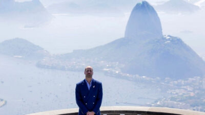 PRÍNCIPE WILLIAM NO BRASIL: Momento épico ao recriar foto de Lady Di no Cristo Redentor e entregar prêmio Earthshot de  MILHÕES!