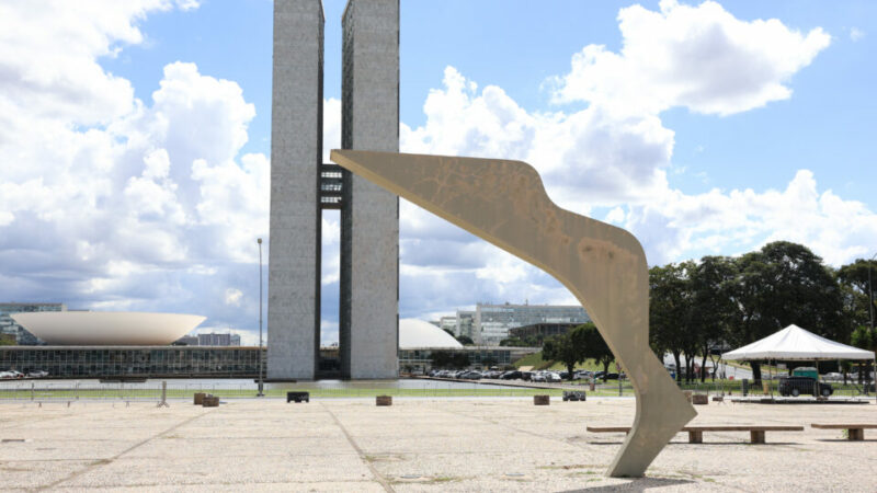 Governo Lura usará verba de estatais via Lei Rouanet para revitalizar Praça dos Três Poderes com milhões de dólares