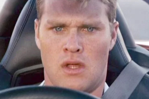 Ator de Velozes e Furiosos pego pela 6ª vez preso ao lado da noiva