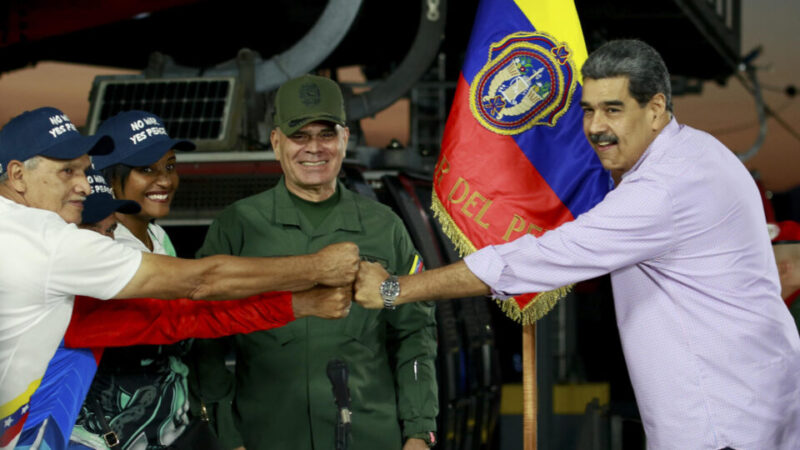 Maduro cria Prêmio Nobel alternativo e se coroa Arquiteto da Paz em escândalo que choca o mundo