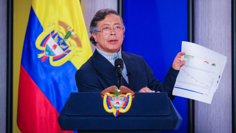 Colômbia ROMPE fornecimento de energia ao Equador após crise tarifária explosiva!