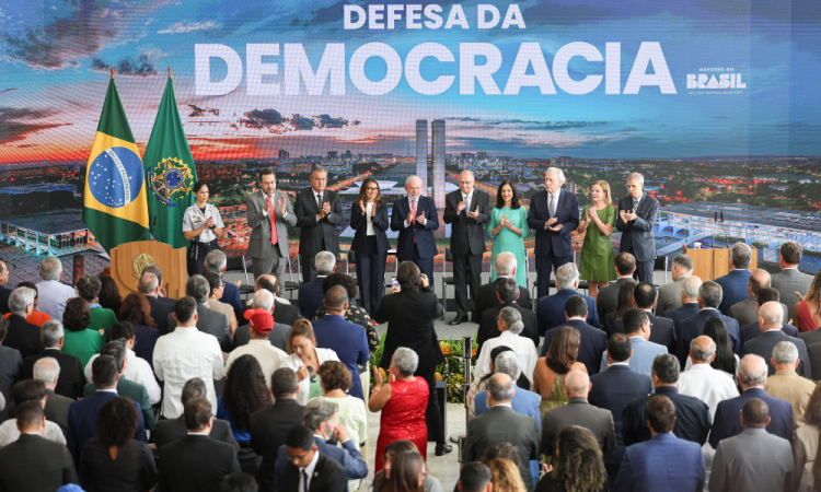 CHOCANTE: Lula declara 8 de janeiro como DIA DA VITÓRIA FINAL da democracia no Brasil
