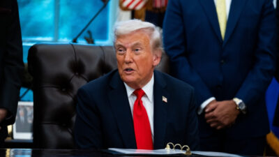 Caos no governo americano: EUA entram em shutdown parcial por impasse orçamentário no Congresso.