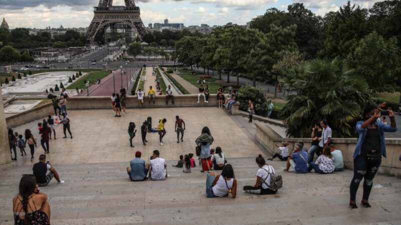 França em Colapso Demográfico: Pela Primeira Vez Desde 1945, Mortes Superam Nascimentos!