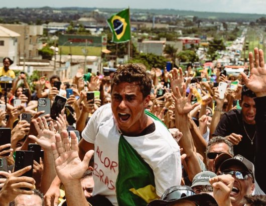 Imprensa Internacional CAPITULA ante a ascensão de Nikolas Ferreira