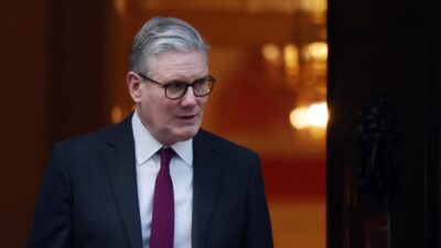 Nova bomba do caso Epstein: Renúncia em cadeia abala Reino Unido!