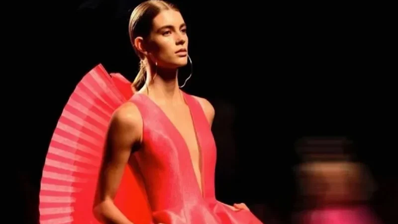 Tragédia: Modelo filha de craque do futebol é encontrada morta aos 21 anos