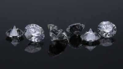 Diamantes Sobrevivem à Viagem Impossível até a Superfície: O Mistério do Planeta Revelado!