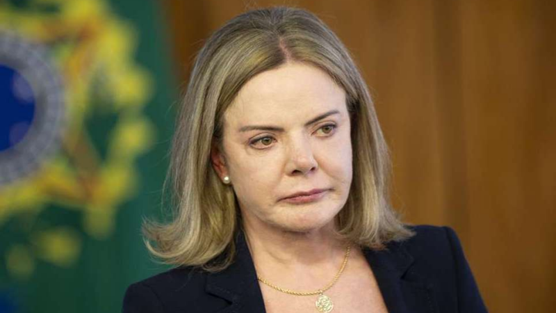 Escândalo Master: Gleisi complica situação de Lula e gera caos no PT