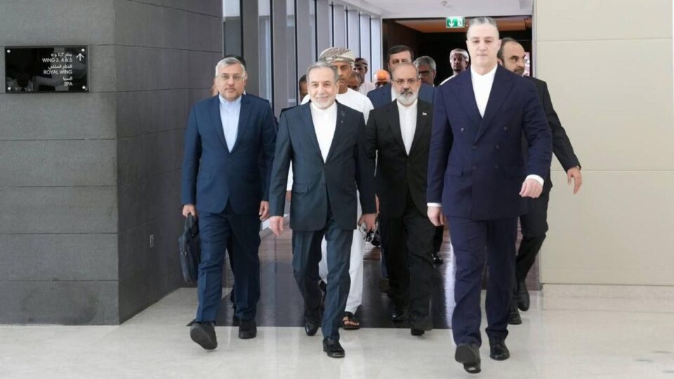 EXPLOSIVO: Irã confirma negociações secretas com EUA sobre acordo nuclear e promete benefícios que podem revolucionar o mundo!