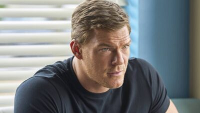 War Machine: Fotos Explosivas Revelam Alan Ritchson (Reacher) em Ação Épica!