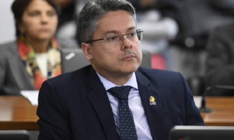 EXPLOSIVO: Alessandro Vieira pede quebra de sigilo empresa de irmãos de Dias Toffoli em meio a denúncia de corrupção!