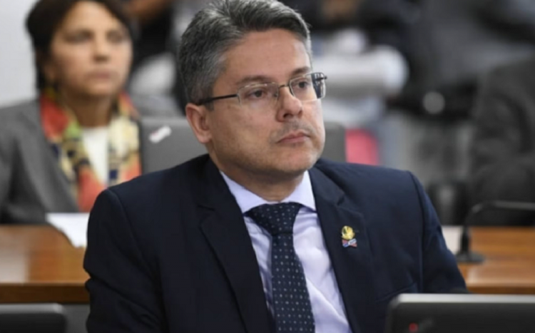 EXPLOSIVO: Alessandro Vieira pede quebra de sigilo empresa de irmãos de Dias Toffoli em meio a denúncia de corrupção!