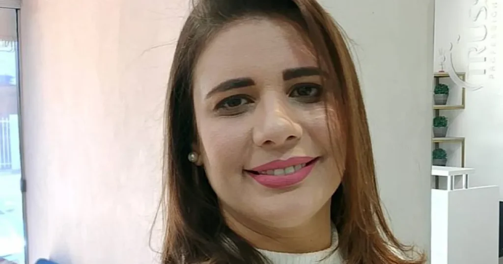 O MATERIAL que a professora distribuiu a alunos segundos antes de ser morta em sala de aula