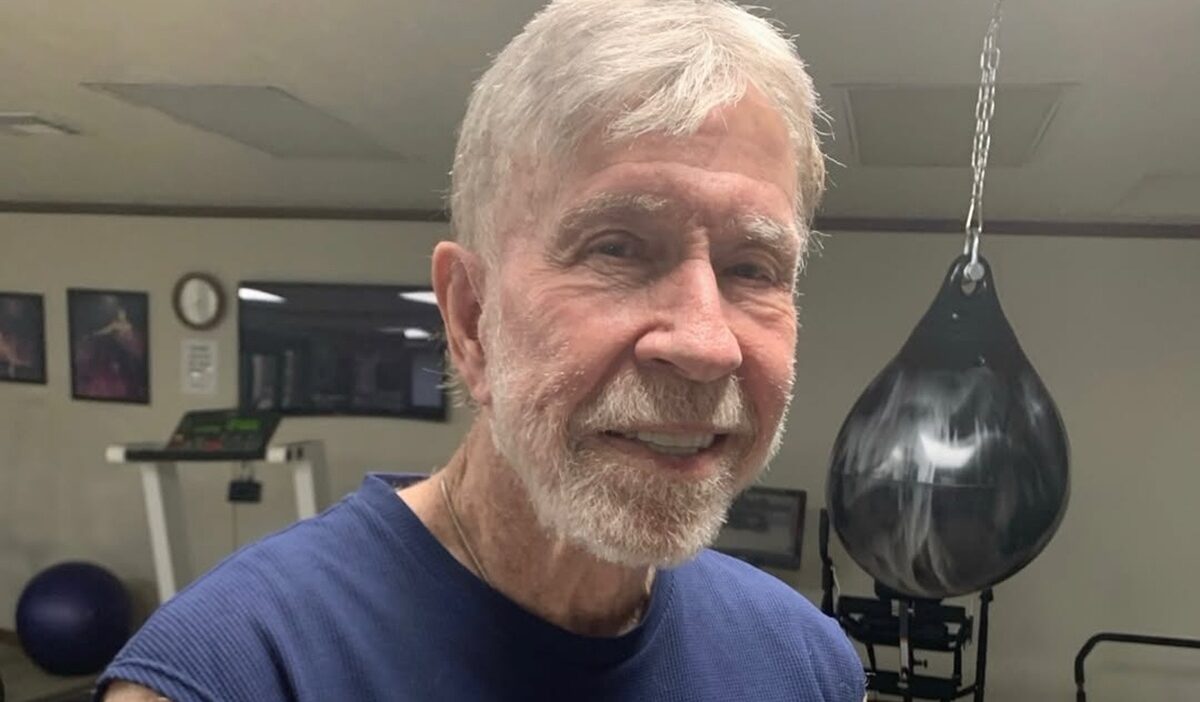 Família de Chuck Norris desaba em prantos ao anunciar morte chocou o mundo