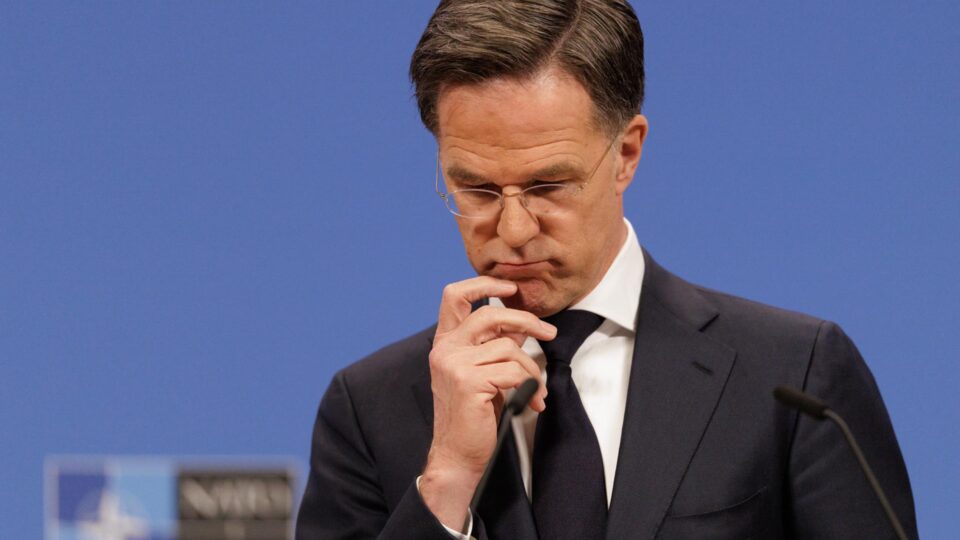 Casa Branca em alerta: Trump discute possível saída caótica dos EUA da OTAN!