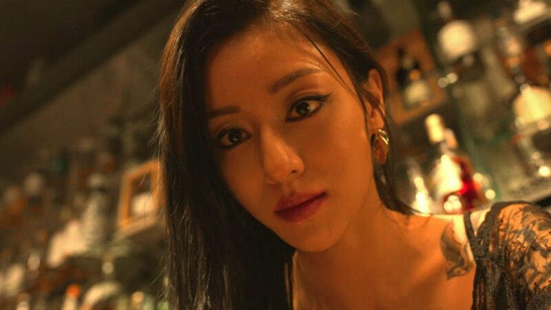 Cães de Caça: A femme fatale mais explosiva da Netflix nos últimos anos